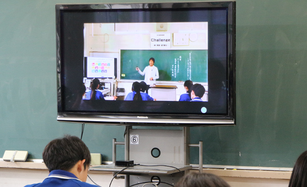 他の教室はLIVE配信で講話を視聴