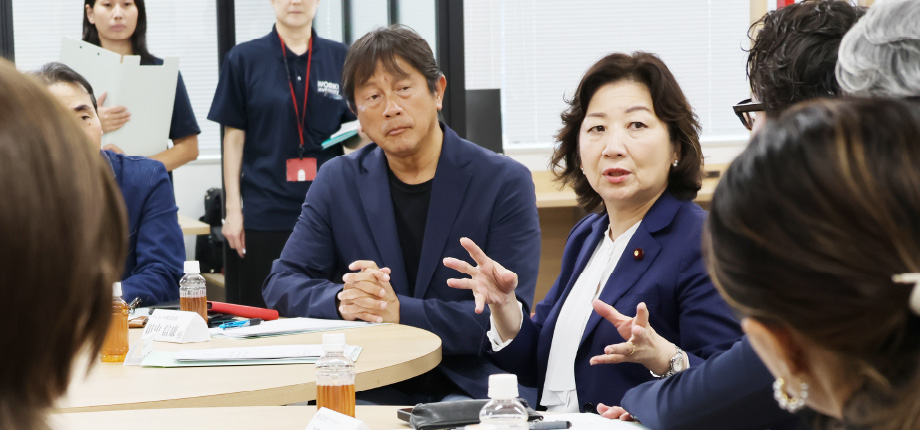 今後の活動に対する期待を示す野田聖子衆議院議員