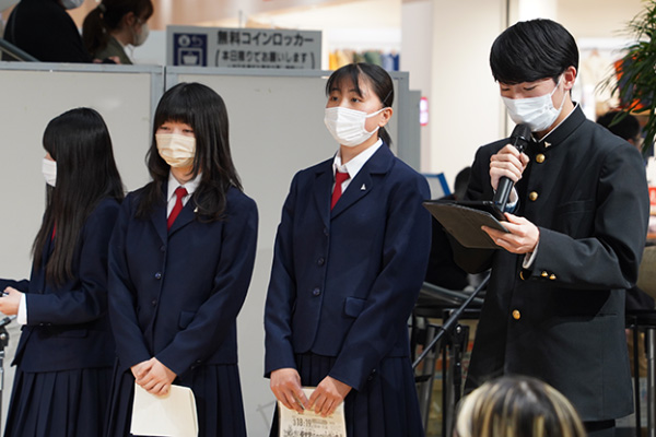 大垣東高校の皆さん